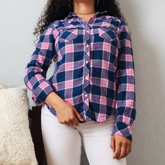 Hollister Tops - 💕PLAD BUTTON UP💙